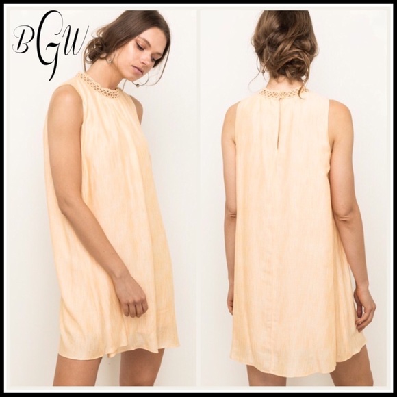 Boutique with Grace Dresses & Skirts - 🌺🆕Gorgeous Lace Neck Detail A-Line Dress